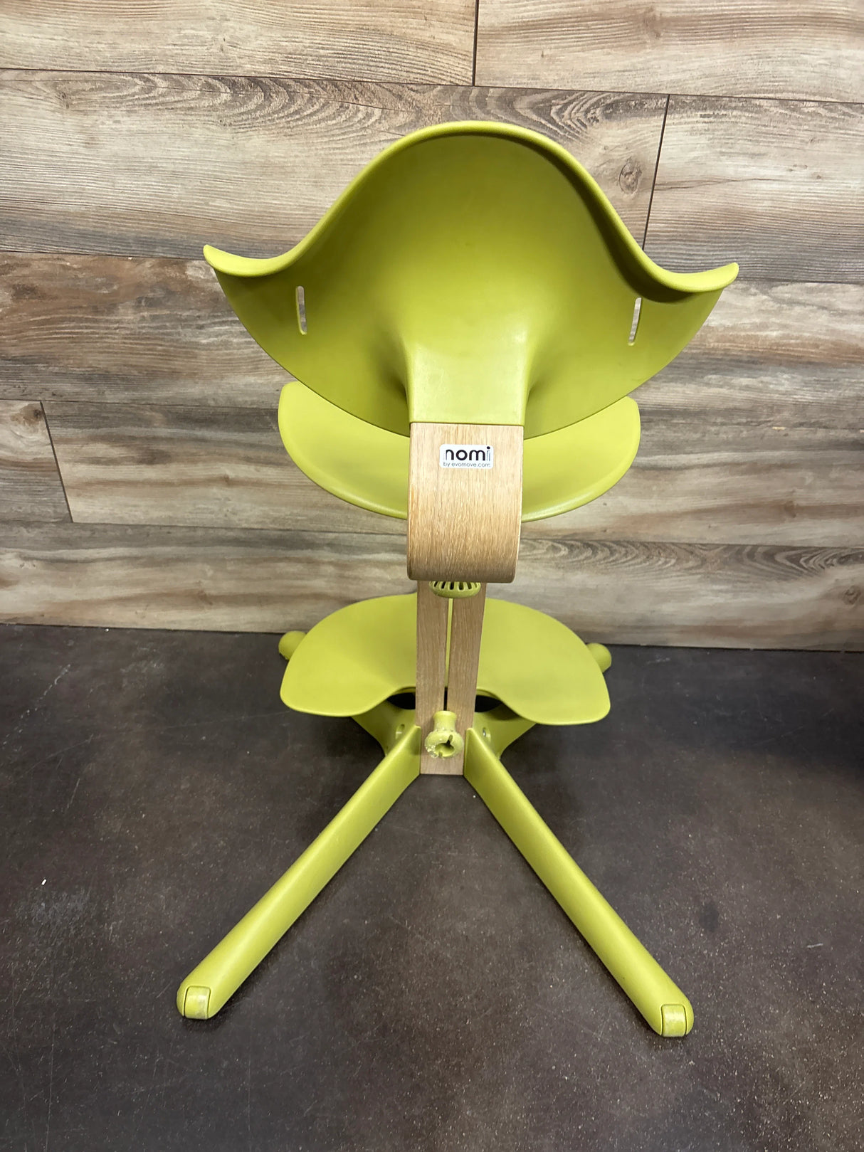 Stokke Nomi Adjustable High Chair in Green