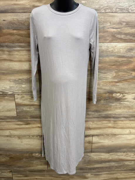 Front view of grey ribbed long-sleeve maternity dress (size M) showing crew neckline, slim fit over bump and side slit on wood background