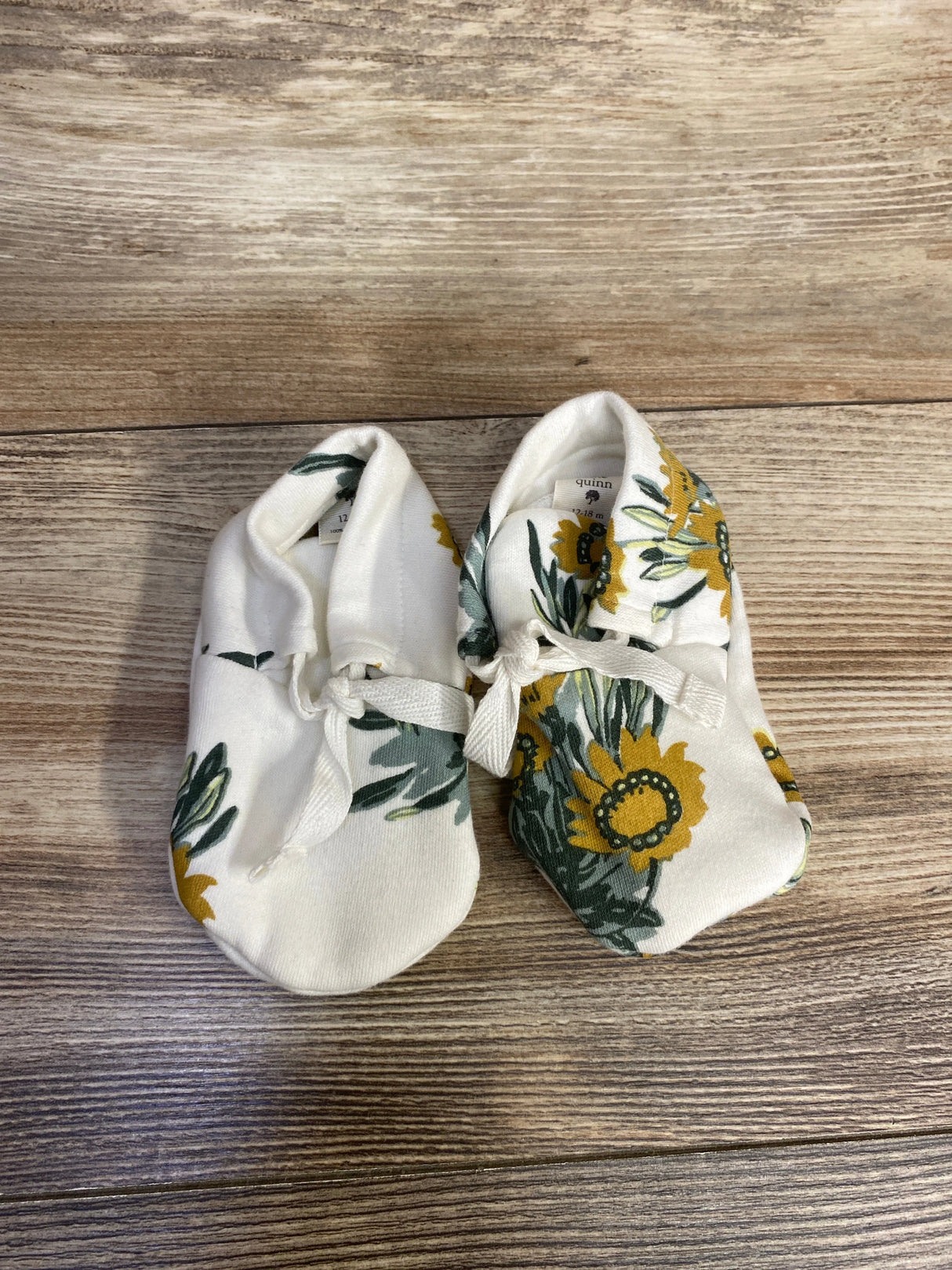 Kate Quinn Tie Booties, White sz 12-18m