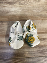 Kate Quinn Tie Booties, White sz 12-18m