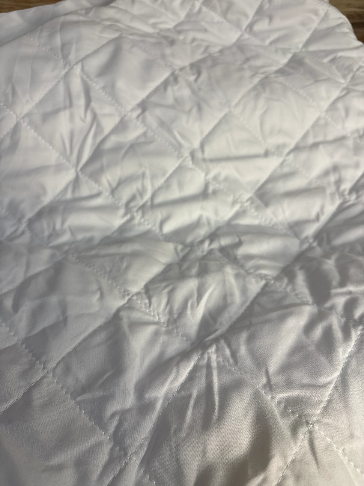 Fitted Waterproof Quilted Crib Sheet, White