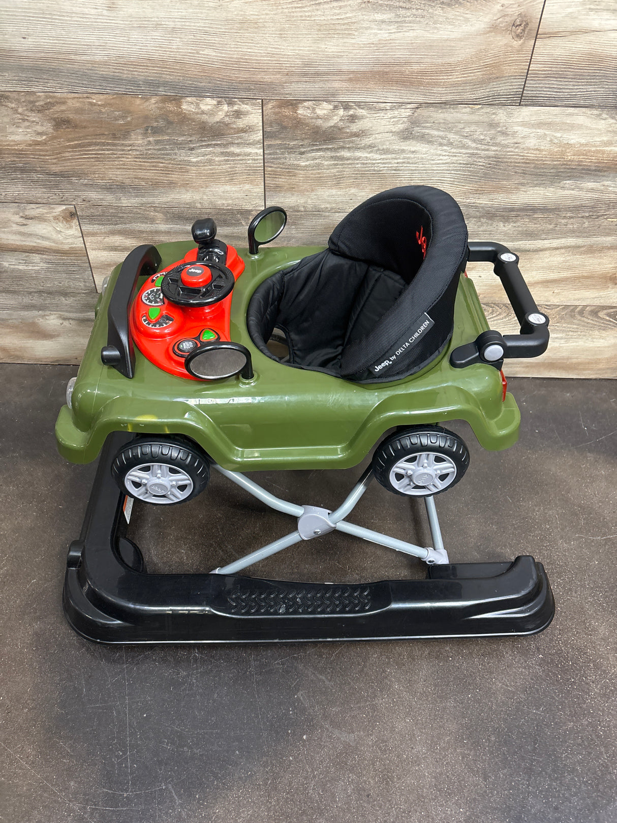 Jeep Classic Wrangler 3-in-1 Grow With Me Activity Walker