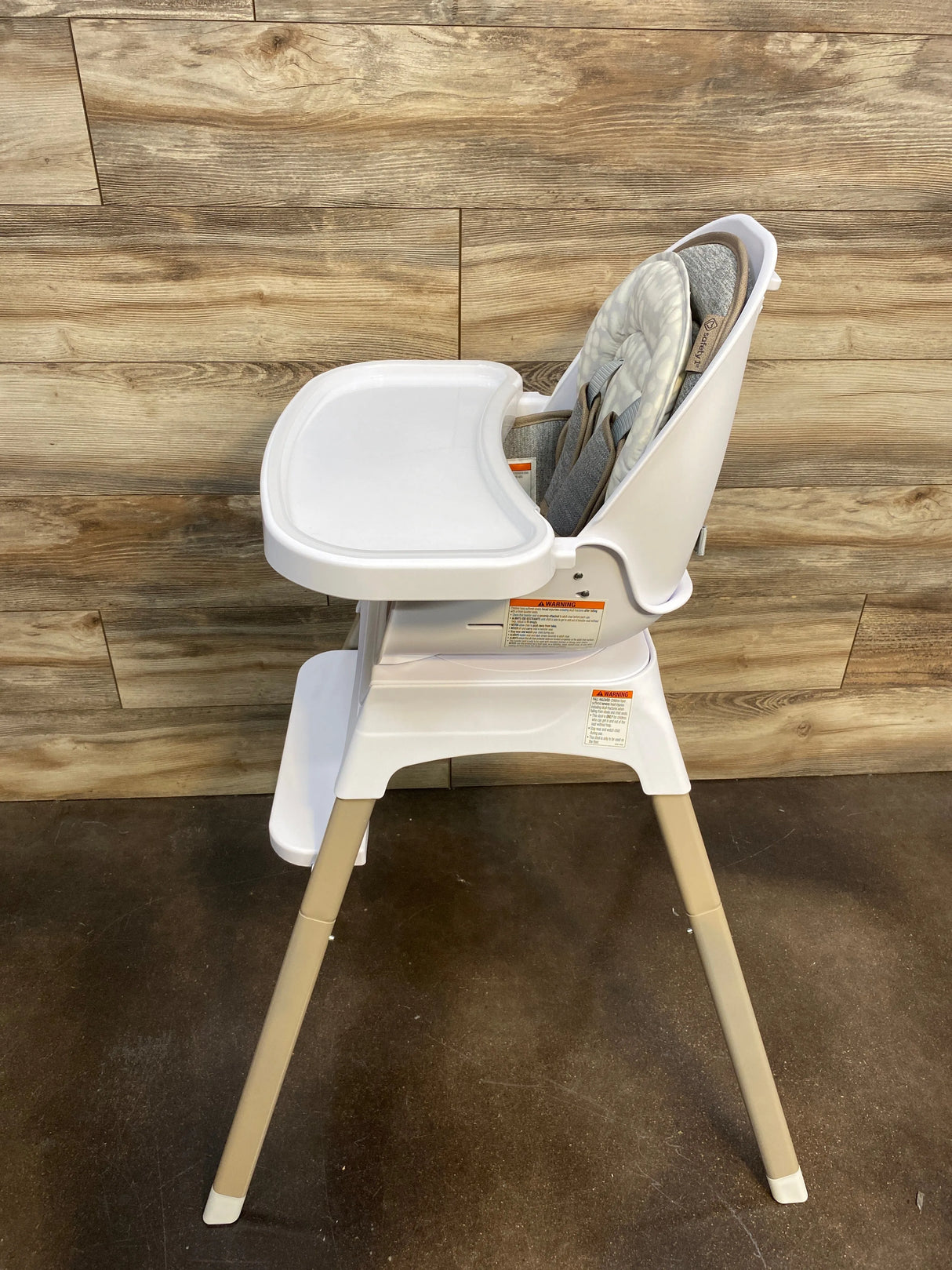 NEW Safety 1st Grow and Go Rotating High Chair in French Gray