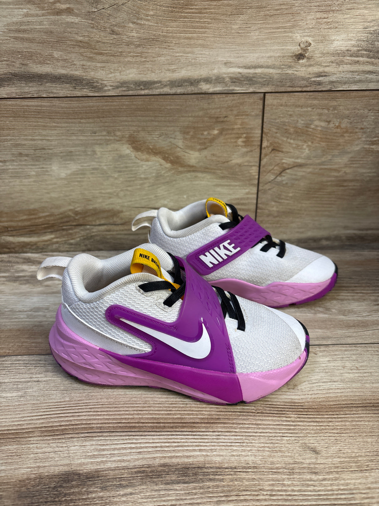 Nike Team Hustle D 12 Sneakers White/Purple sz 11c