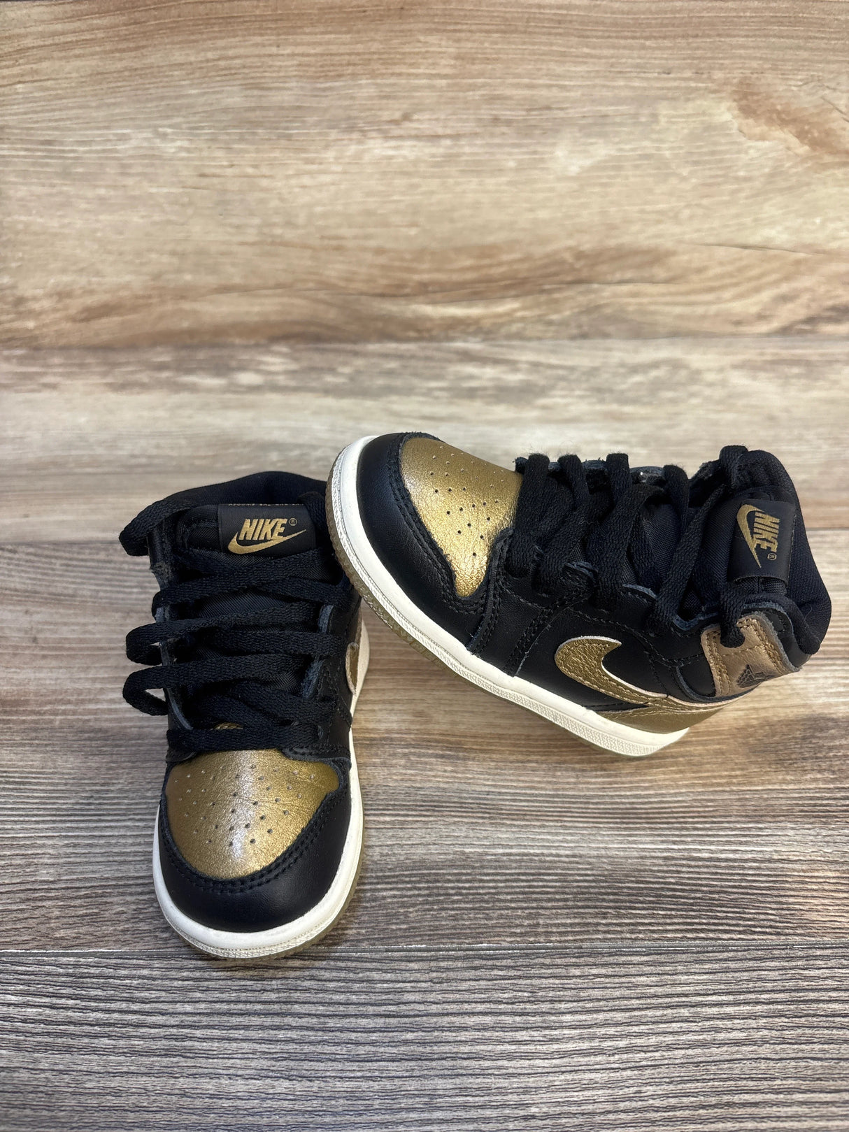 Air Jordan 1 Retro High OG TD 'Black Gold' Sneakers sz 6c