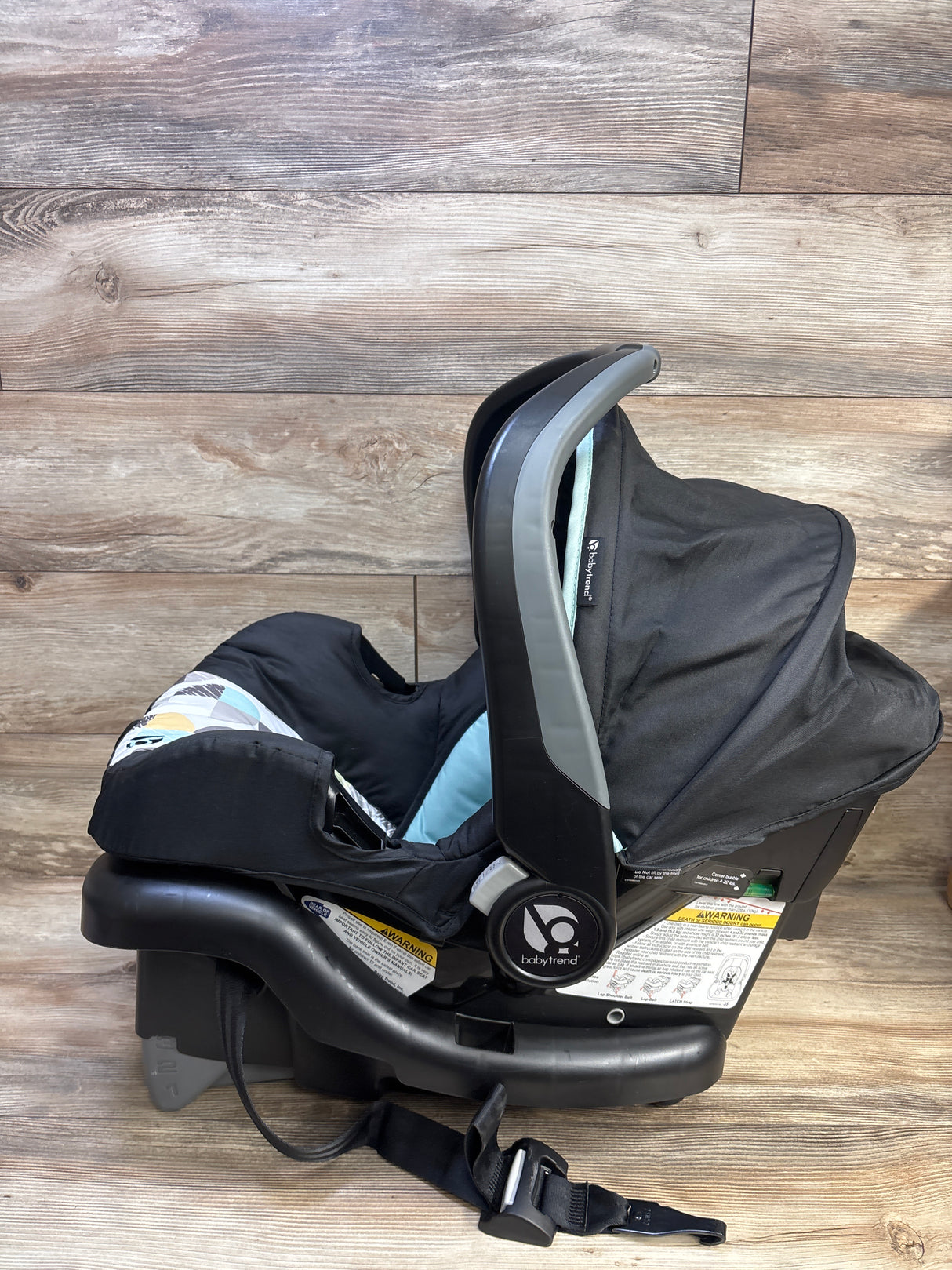 Baby Trend EZ Ride 35 Travel System with Infant Car Seat in Doodle Dots