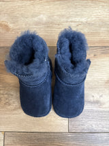 UGG Caden Boots Navy sz 3c