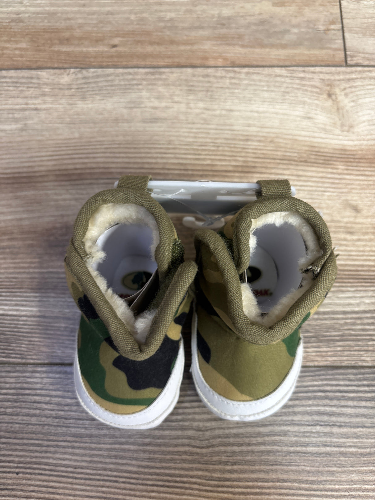 NEW Mossy Oak Camo Faux Fur Lined Crib Booties Green sz 1/2c