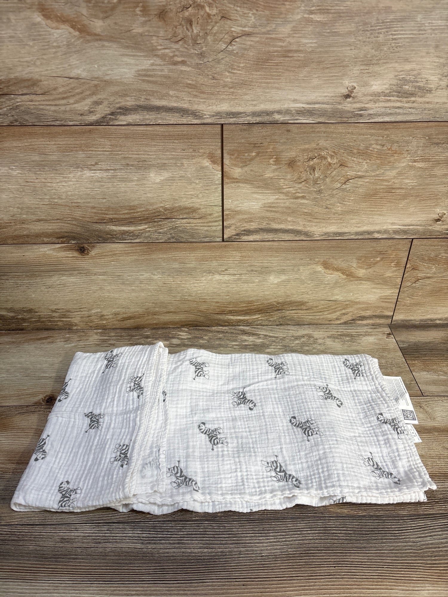 Amazing Baby Muslin Swaddle Blanket in Zebra Print White