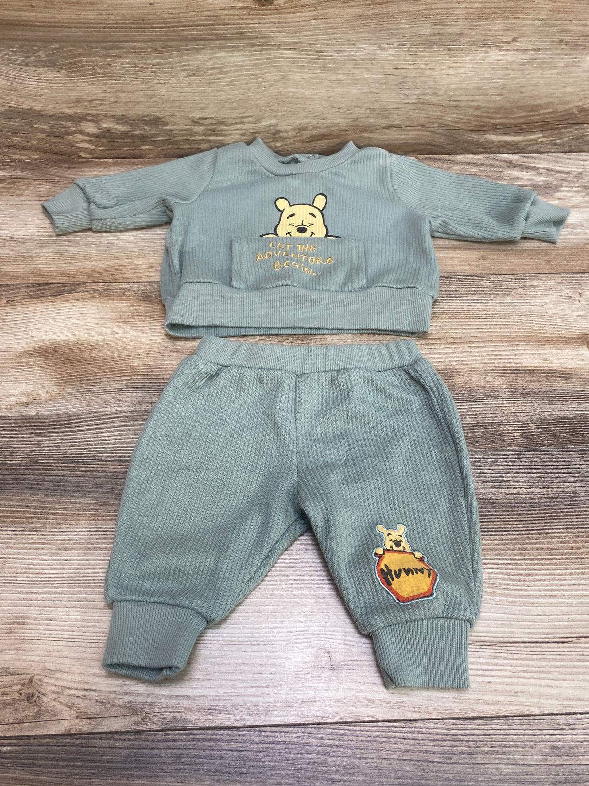 Disney Baby 2pc Winnie The Pooh Sweatshirt & Pants Green sz 0-3m