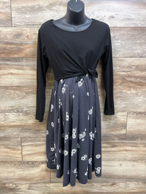 Liu & Qu maternity long sleeve nursing dress with black top and floral skirt on mannequin