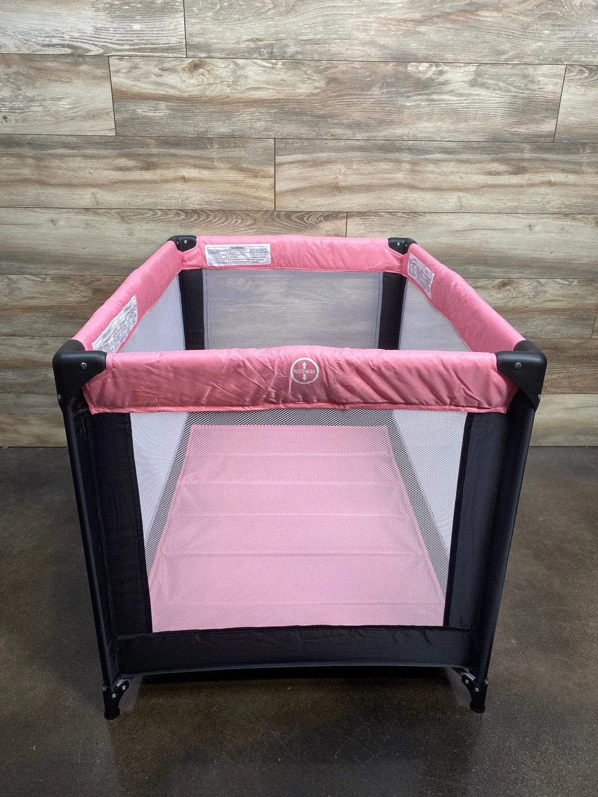 Dream On Me Nest Portable Play Yard, Black/Pink