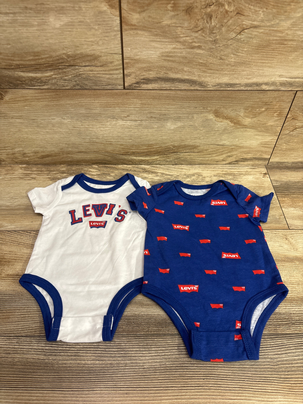 Levi's 2pk Bodysuits Blue sz 3m