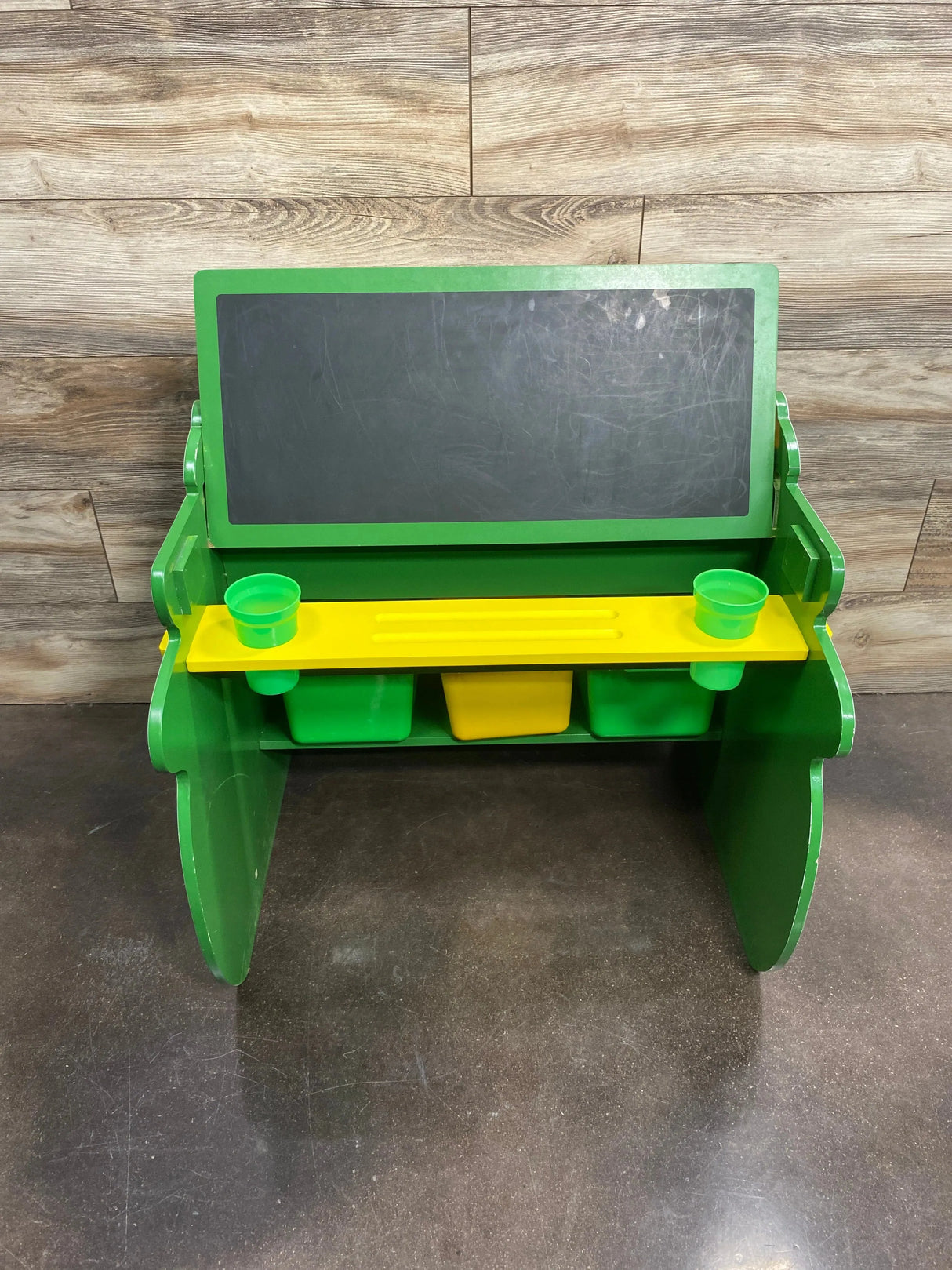 John Deere Johnny Tractor Green Activity Table