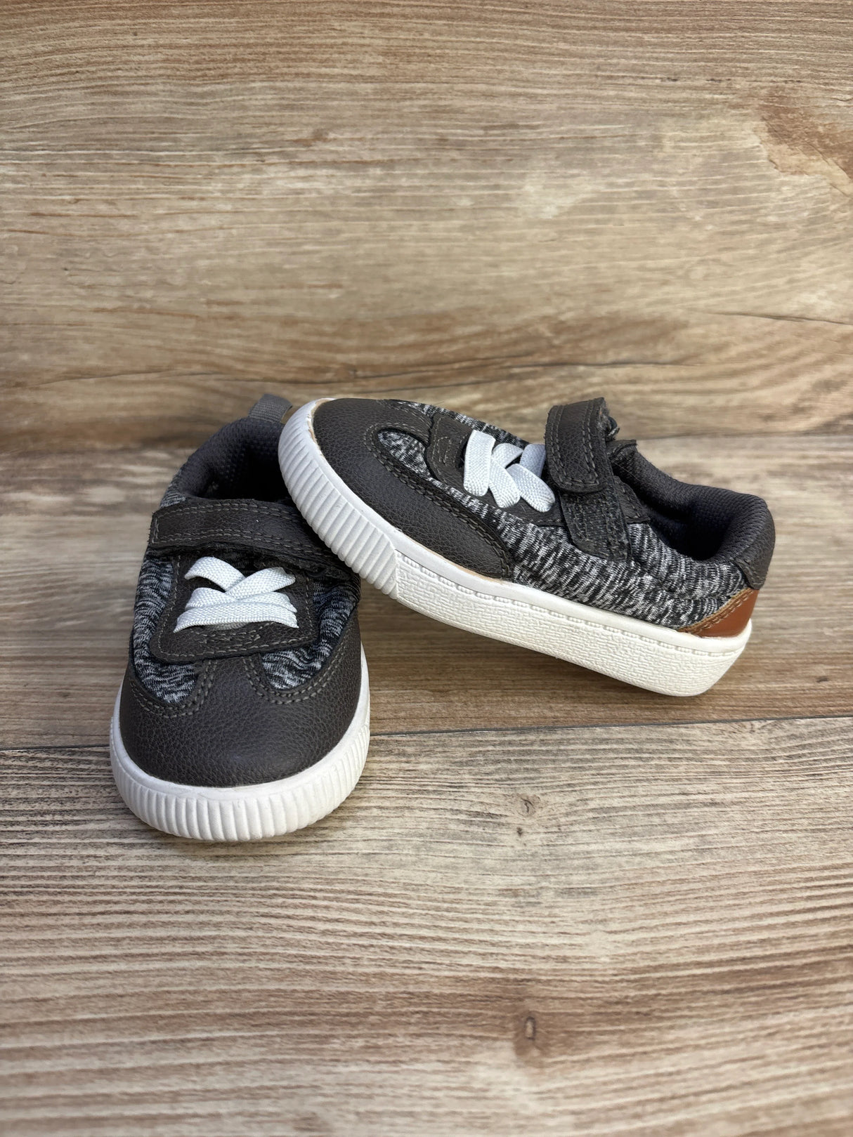 Carter's Gustav Casual Sneakers Grey sz 5c - Me n Mommy To Be