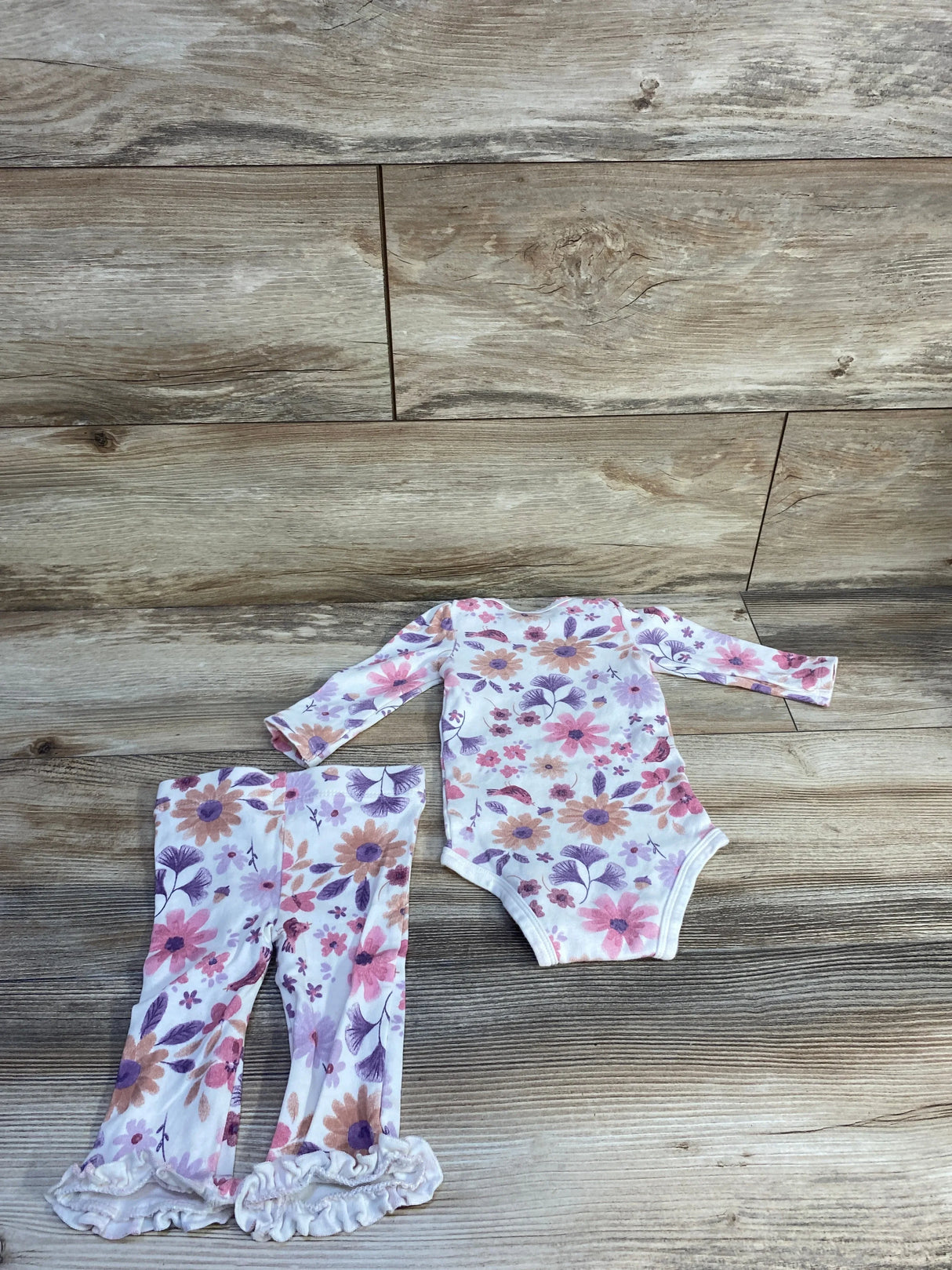 Huggies 2pc Floral Bodysuit & Pants Set White sz 3m