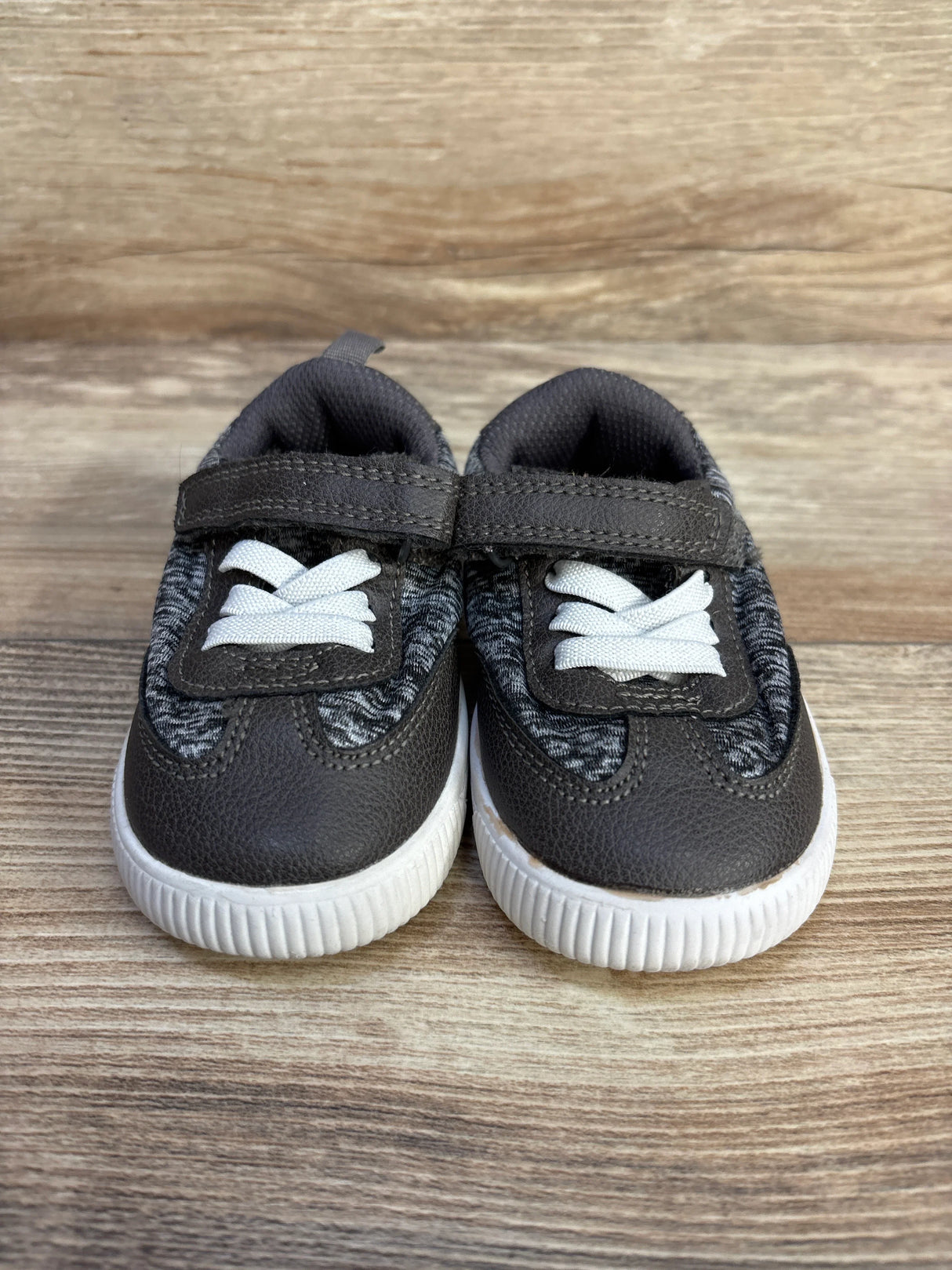 Carter's Gustav Casual Sneakers Grey sz 5c - Me n Mommy To Be