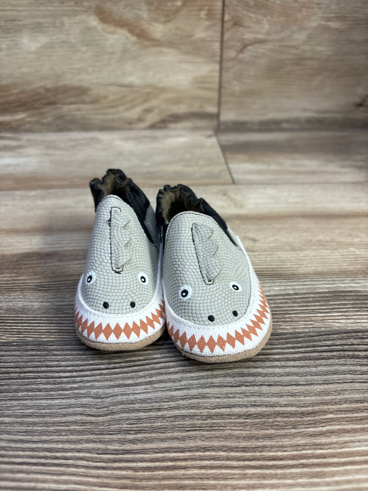 Robeez Dino Dan Soft Sole Shoes Grey sz 2/3c