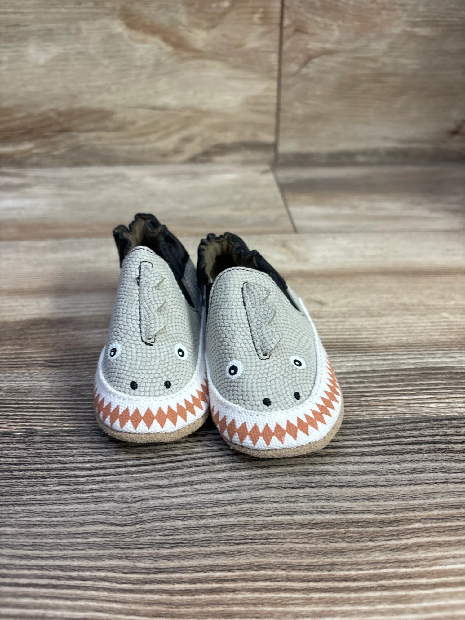 Robeez Dino Dan Soft Sole Shoes Grey sz 2/3c