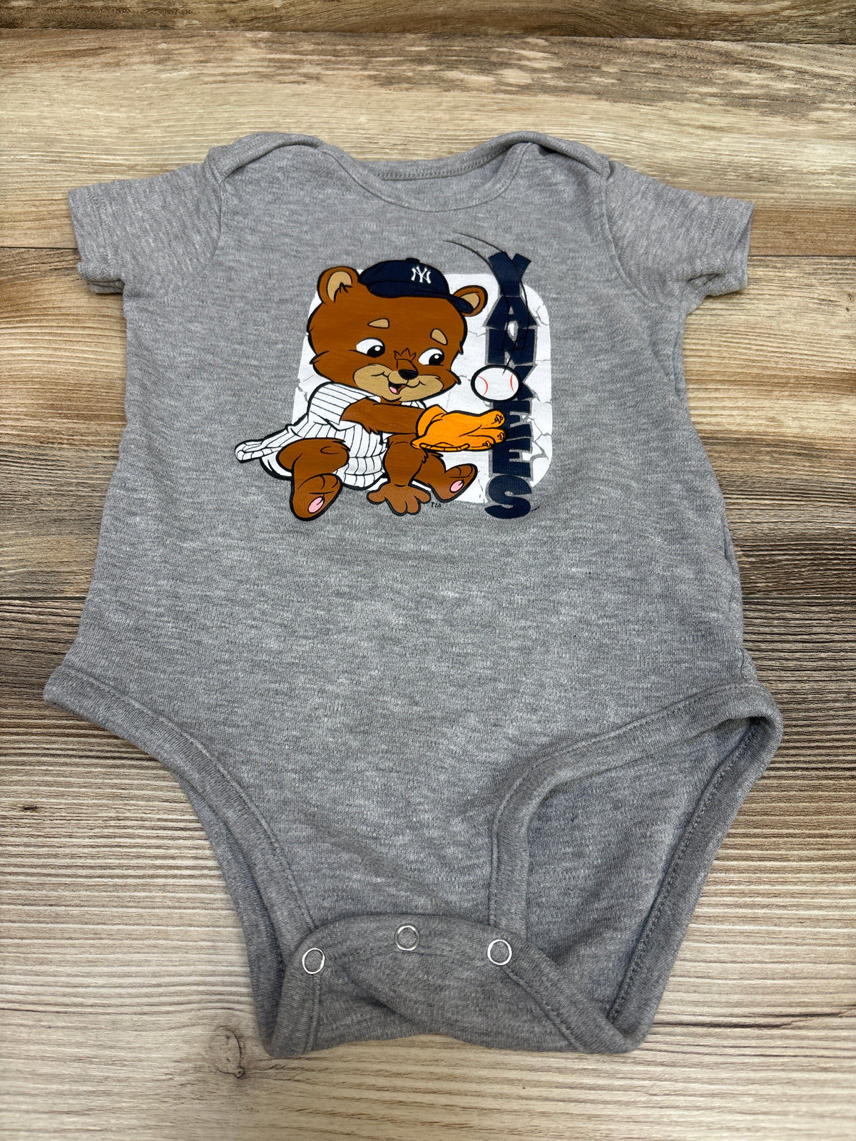 Genuine Merchandise New York Yankees Bodysuit Grey sz 24m