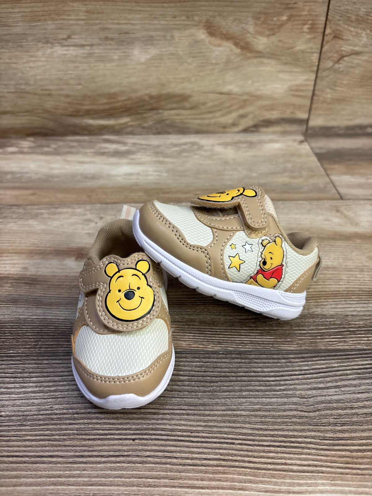 Disney Baby Winnie The Pooh Sneakers Beige sz 3c