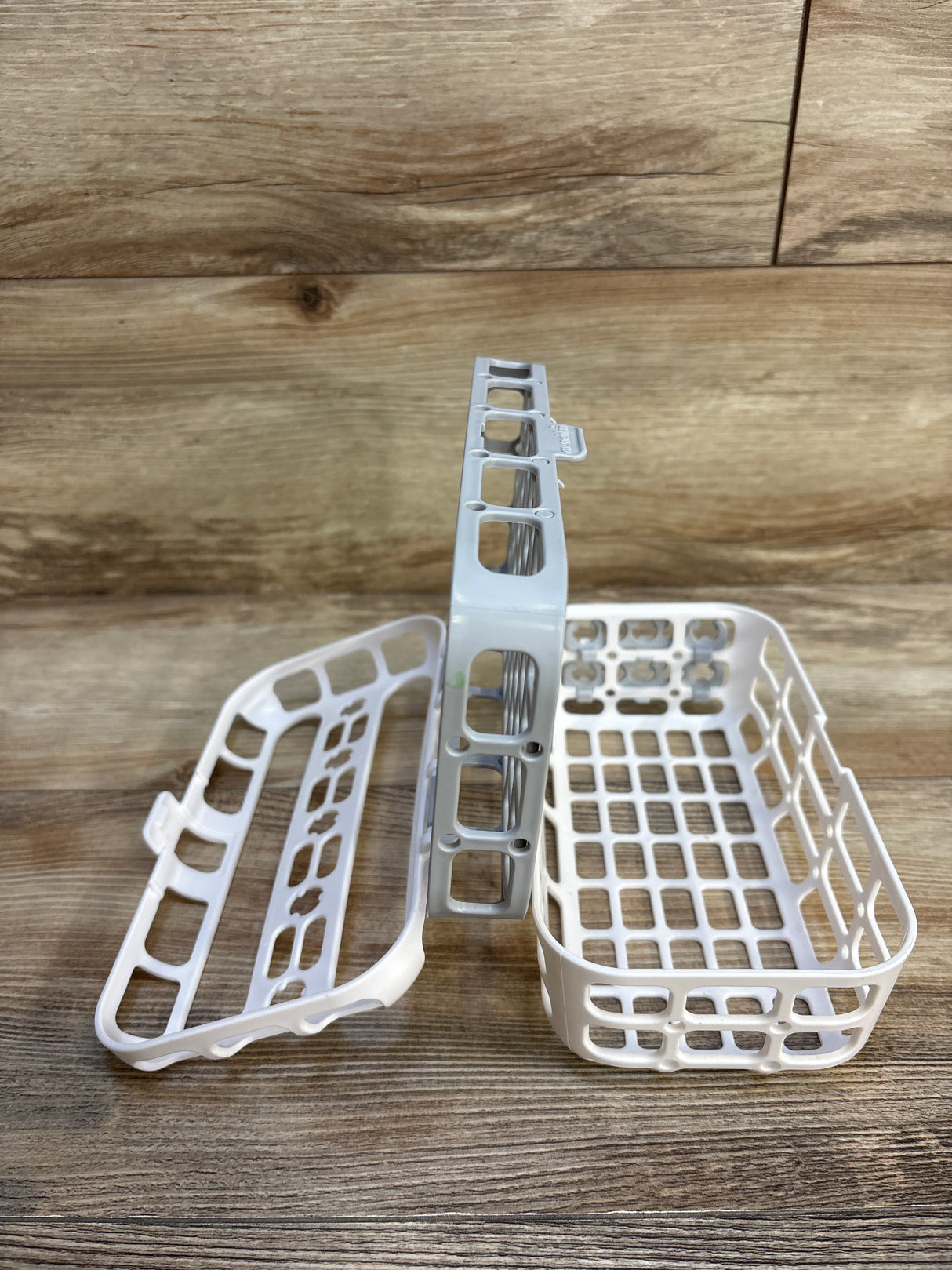 Munchkin Deluxe Dishwasher Basket - White/Grey