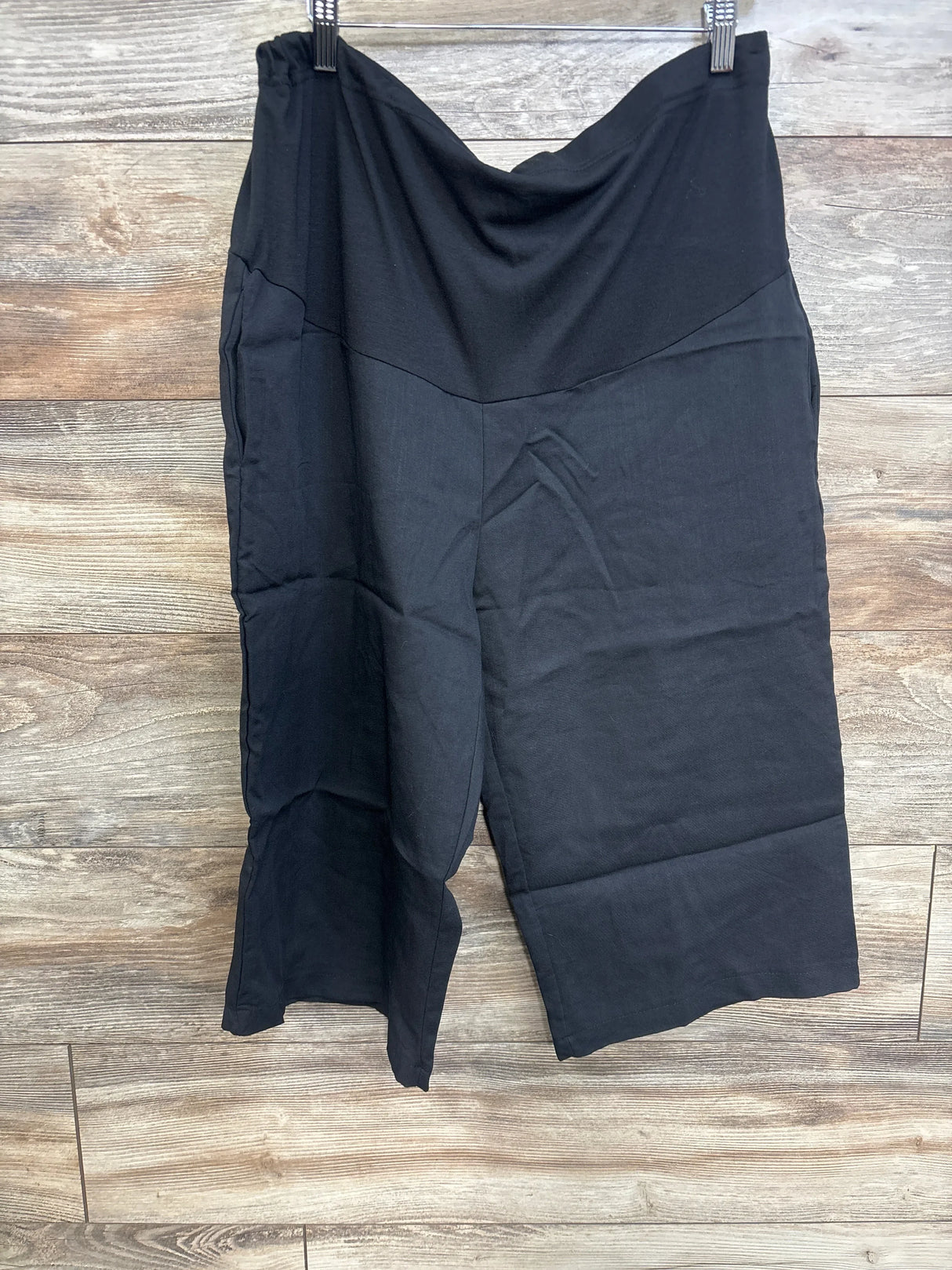 Knee Length Maternity Shorts Black sz Large