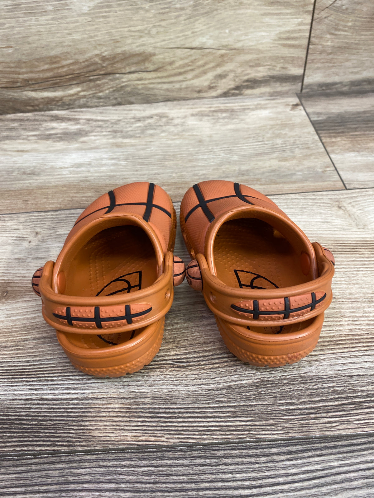 Crocs Classic Basketball Clog Orange sz 5c