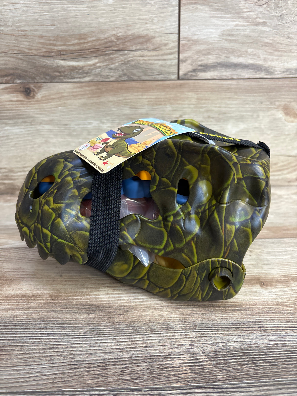 NEW Dino Diggers Dino Skull & 6 Sand Toys