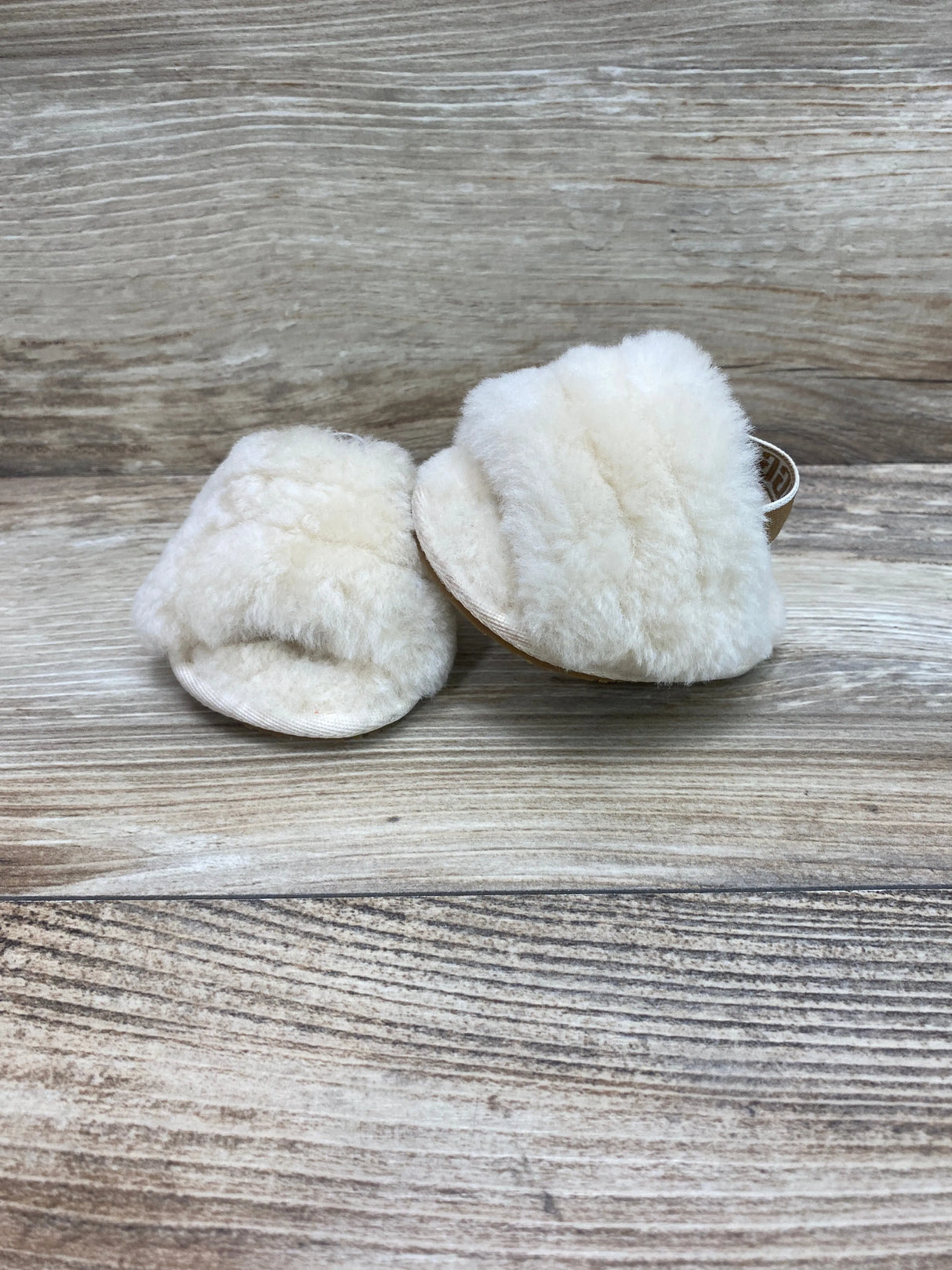 UGG Fluff Yeah Slides Ivory sz 0c/1c