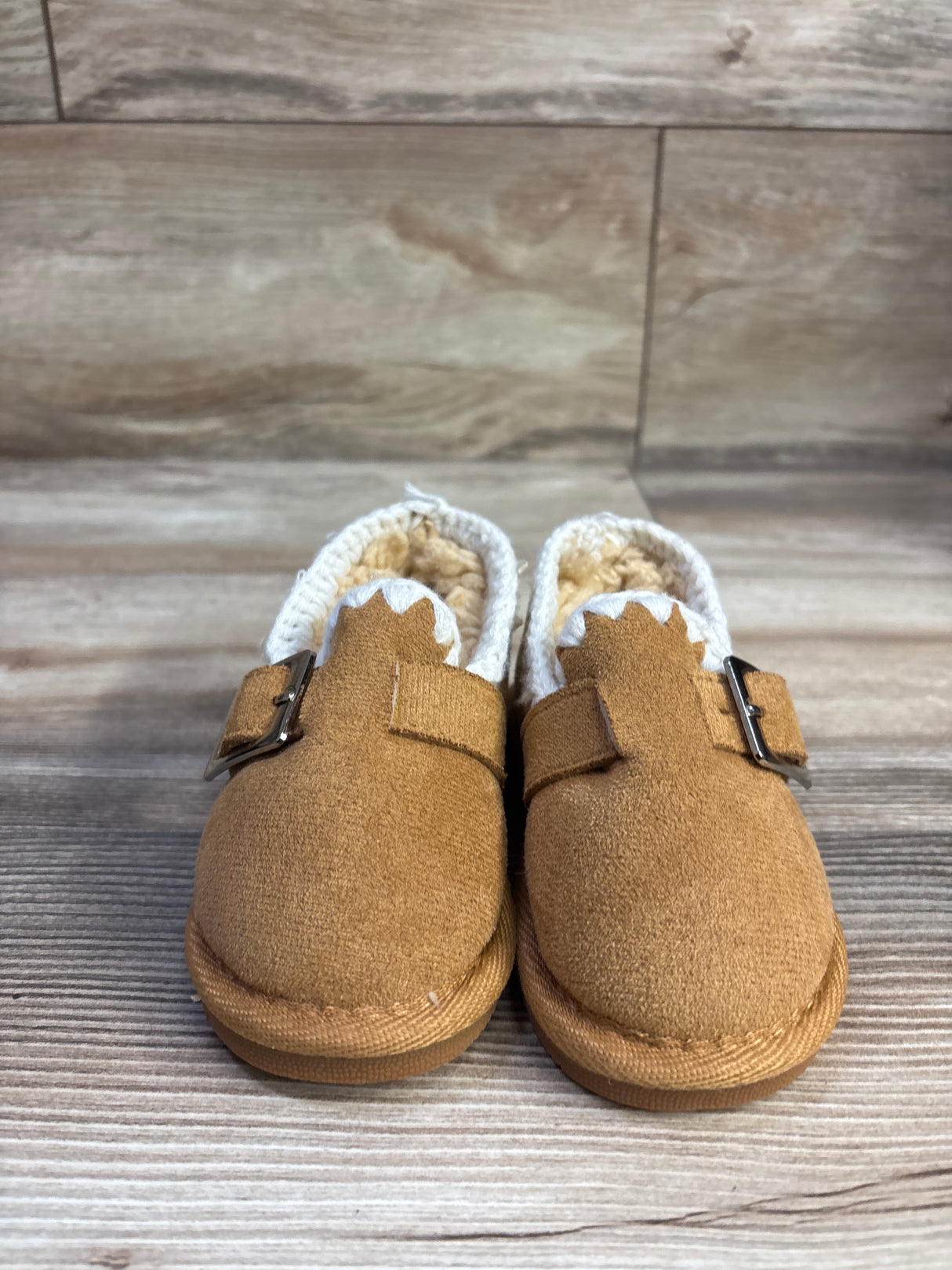 NEW Capelli Sherpa Buckle Slippers Brown sz 4/5c