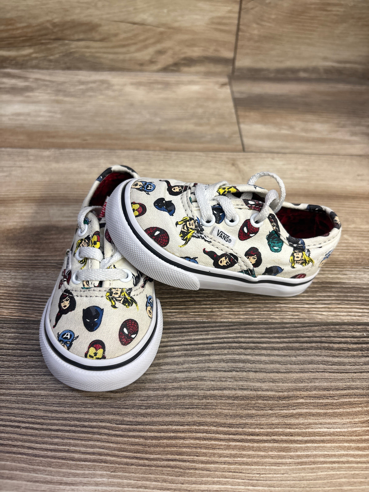 Vans x Marvel Authentic Sneakers Cream sz 4.5c
