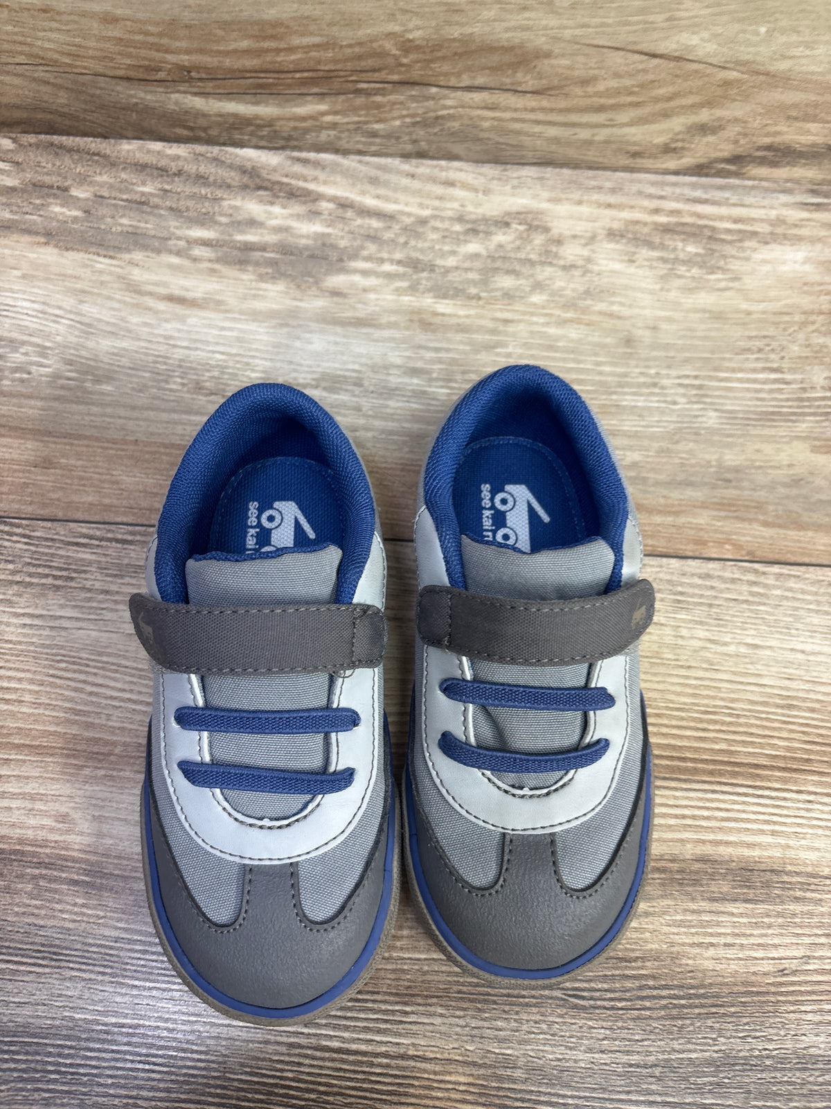 See Kai Run Rory Sneakers Grey sz 10c