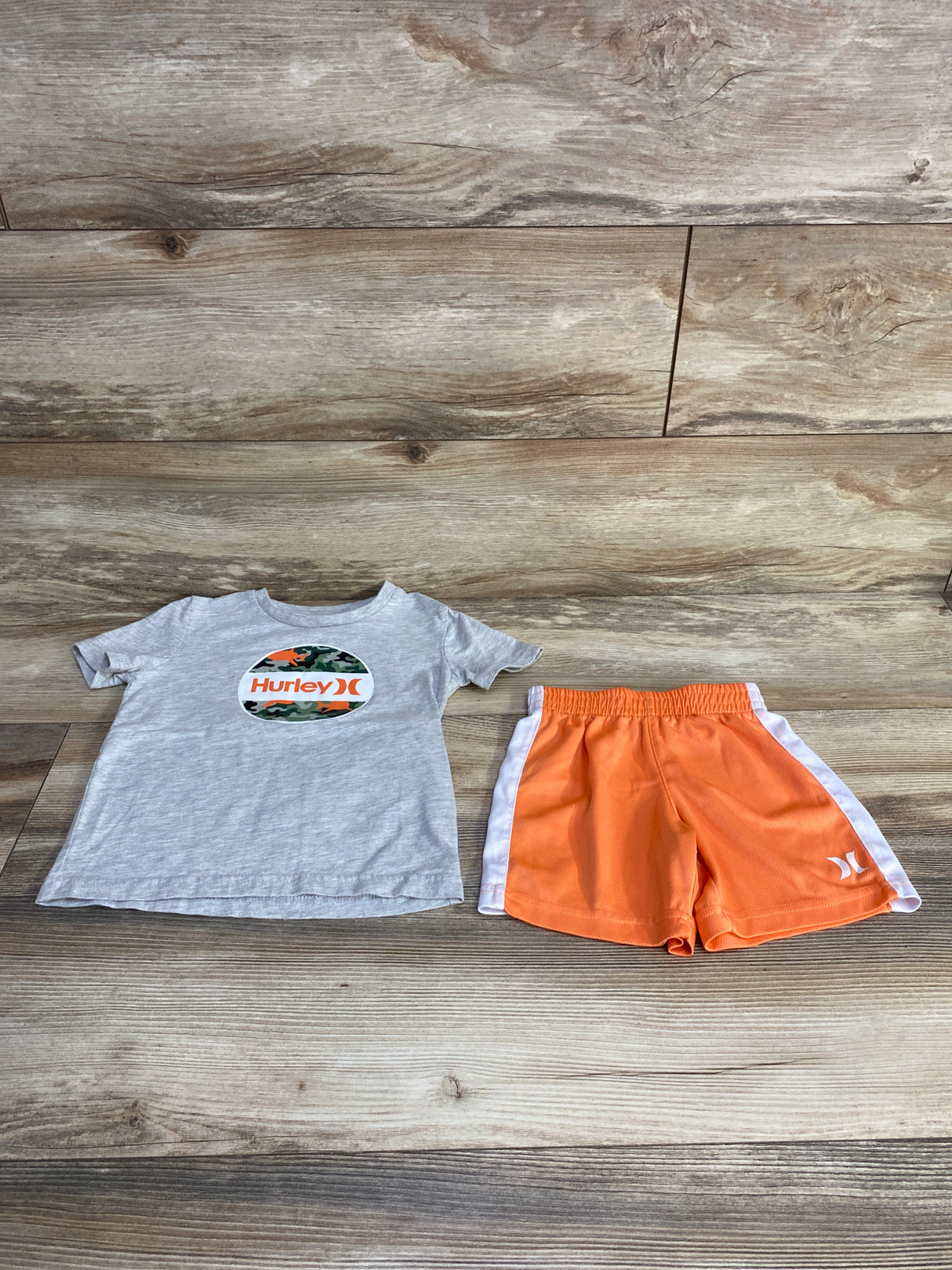 Hurley 2pc Shirt & Shorts Gray sz 4T