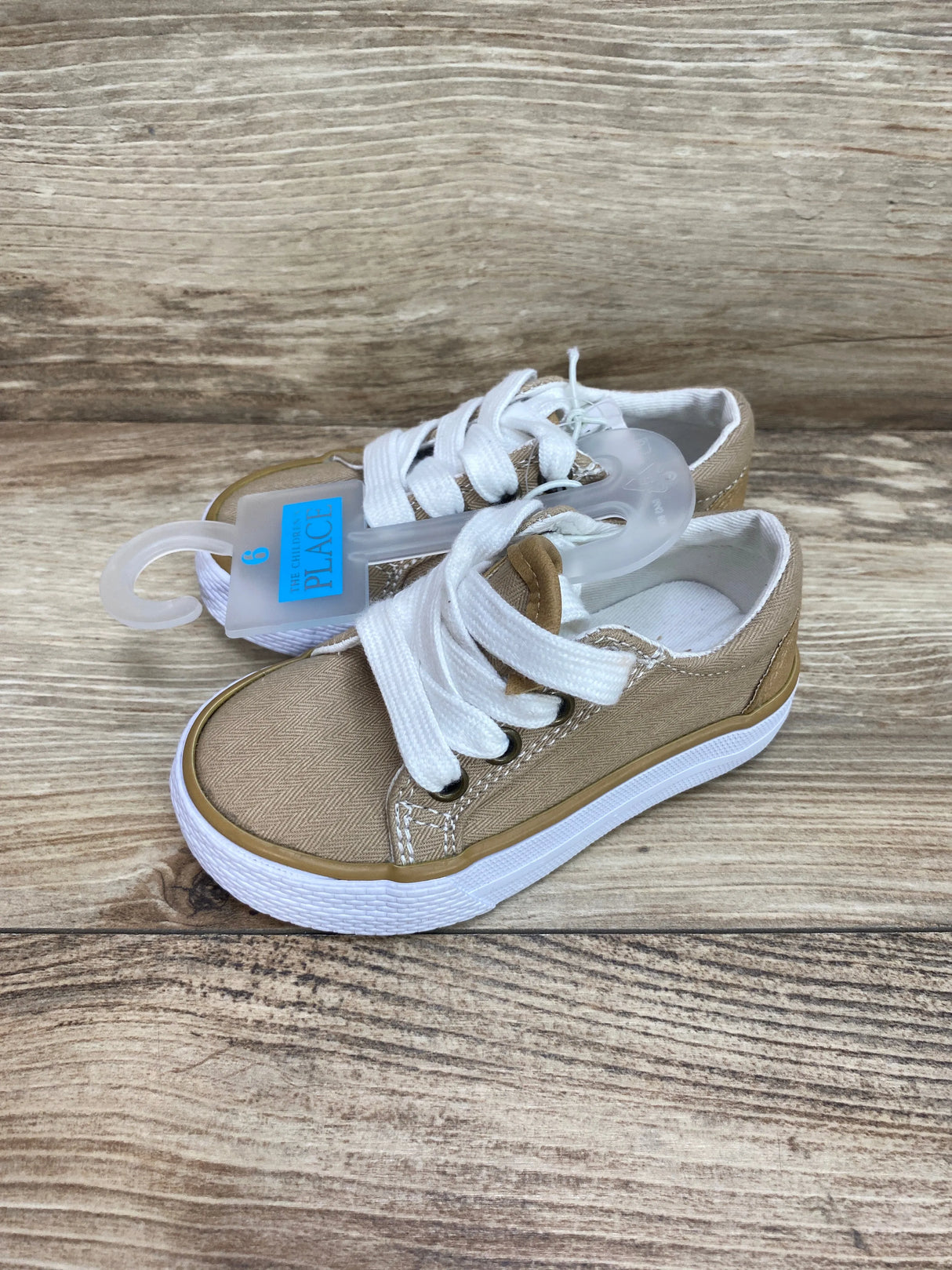 NEW The Children's Place Boys Canvas Low Top Sneakers Tan Sz 6c