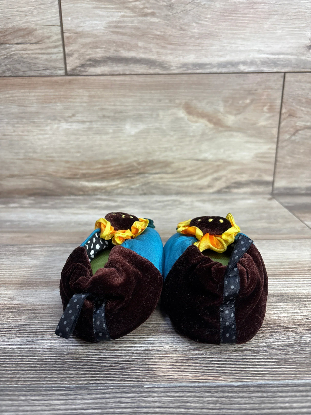 Goody Sassy Slippers LJ Designs Teal sz 6/7c