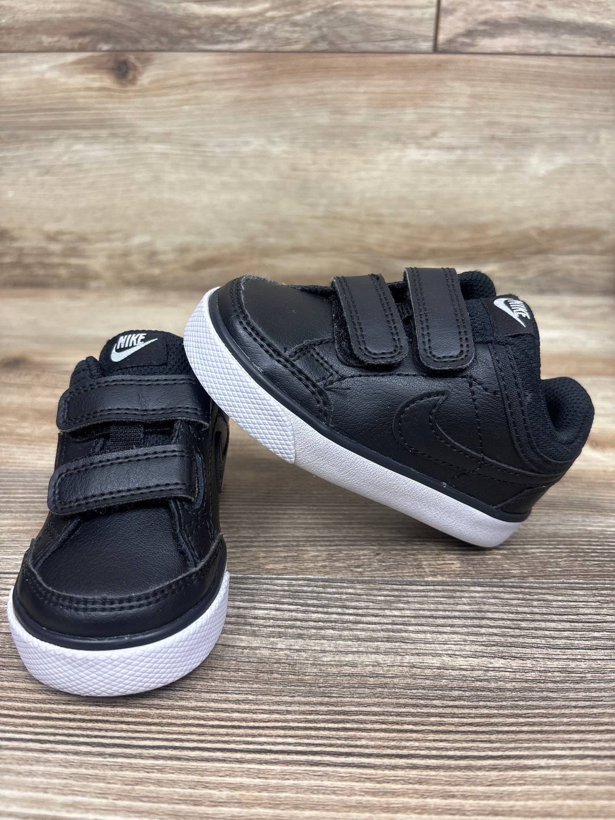 Nike Capri 3 Leather TD 'Black White' Sneakers sz 5c