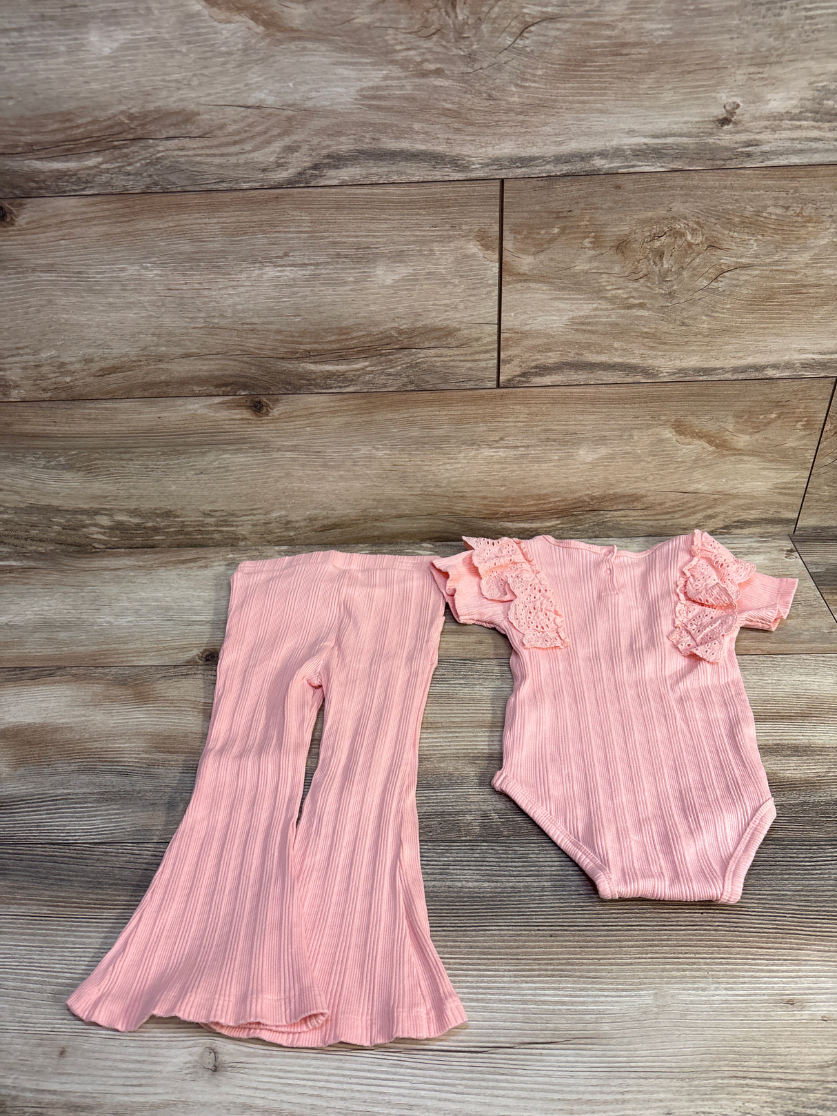 Jessica Simpson 2pc Eyelet Trim Ribbed Bodysuit & Flare Pants Set Pink sz 24m