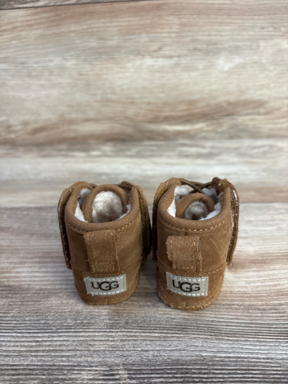 UGG Neumel Slippers Chestnut sz 0/1c