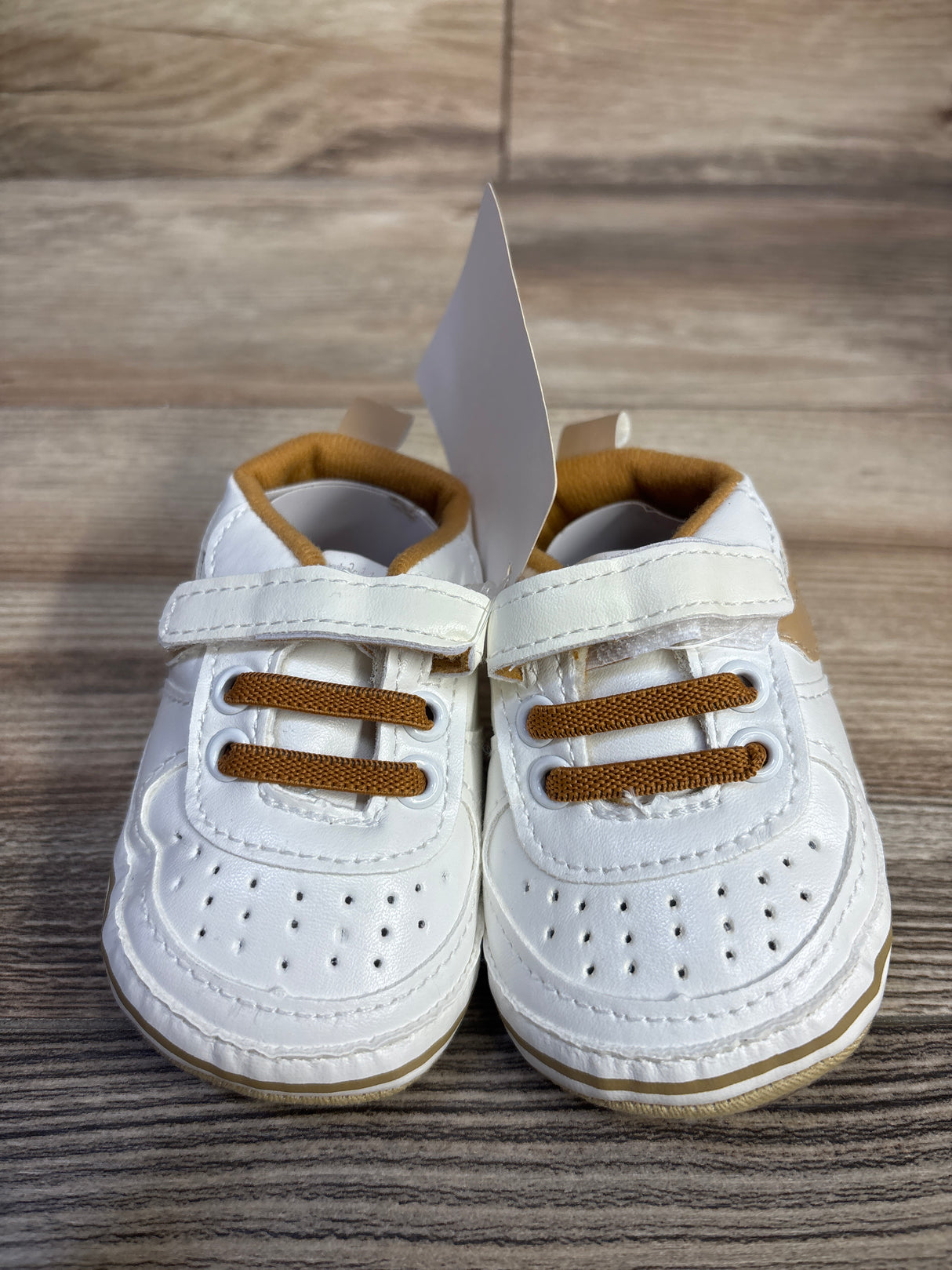NEW Baby Fashion Shoes Soft Sole Sneakers White sz 1/2c