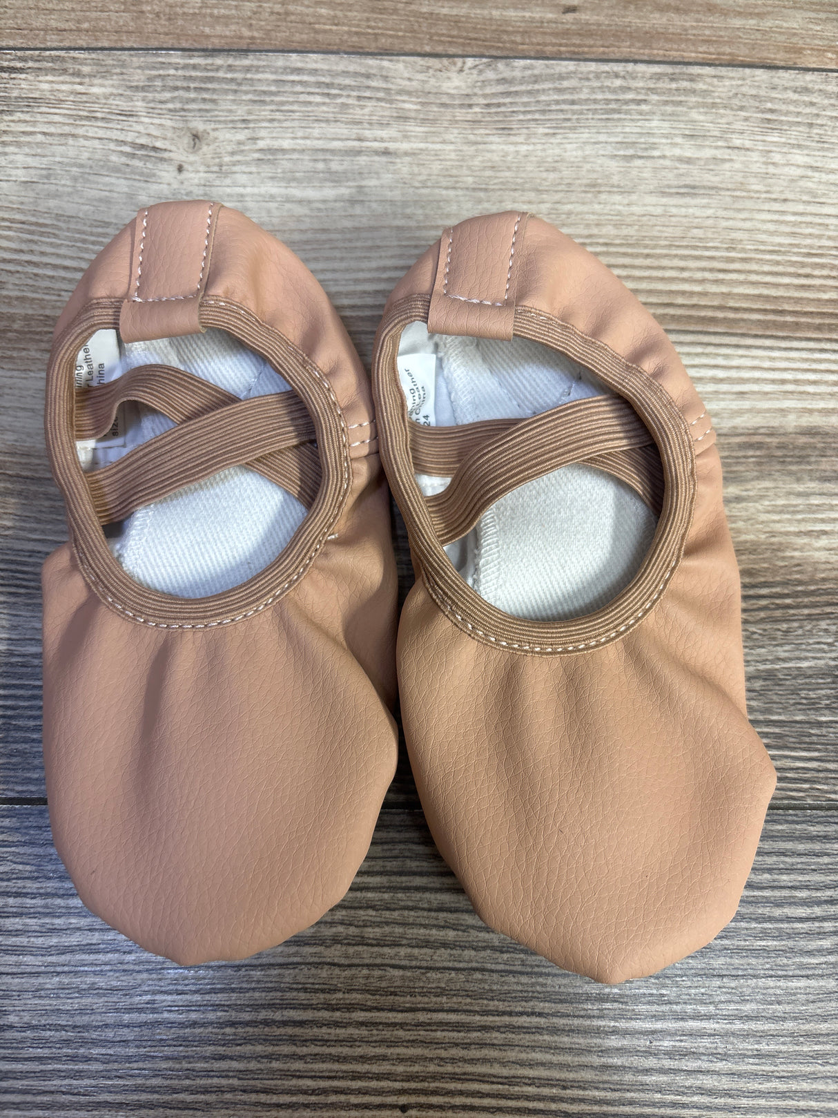 Yiwu Soft Ballet Shoes Beige sz 7/8c
