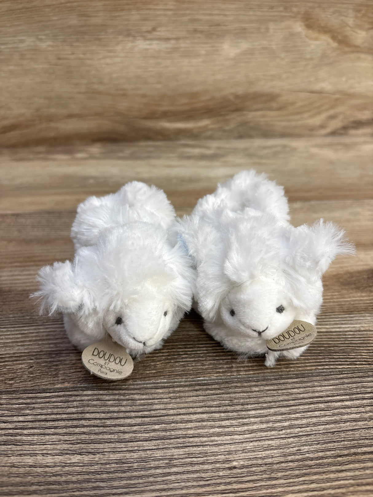 Doudou et Compagnie Plush Rattle Baby Slippers White Sz 0-6m