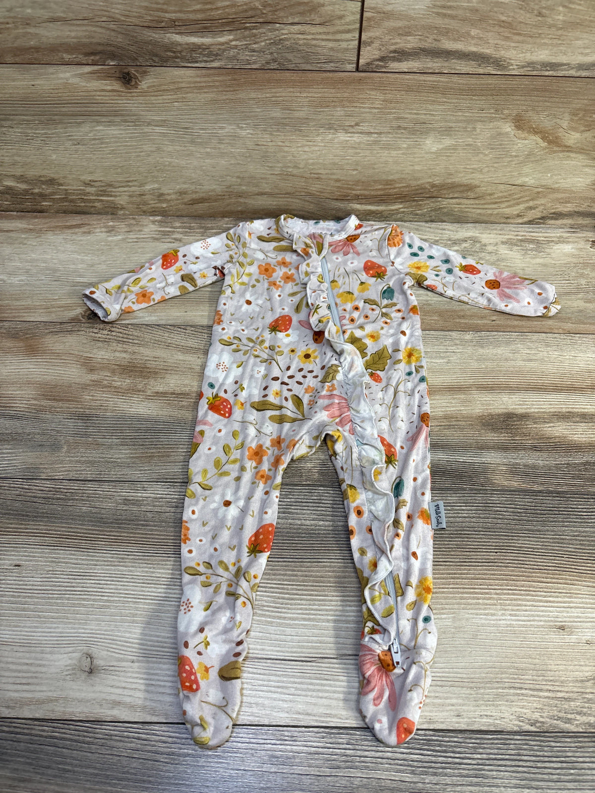 Milk Snob Strawberry Fields Rayon Ruffle Footie Sleeper Grey sz 3-6m