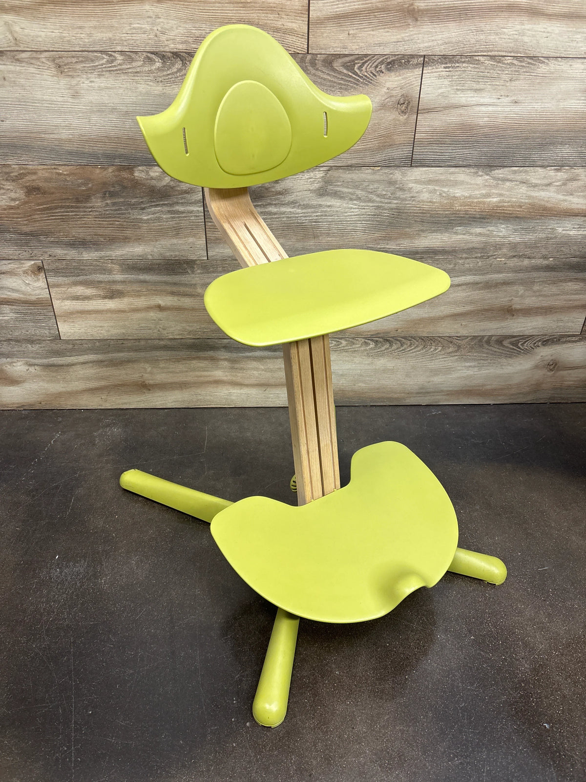 Stokke Nomi Adjustable High Chair in Green