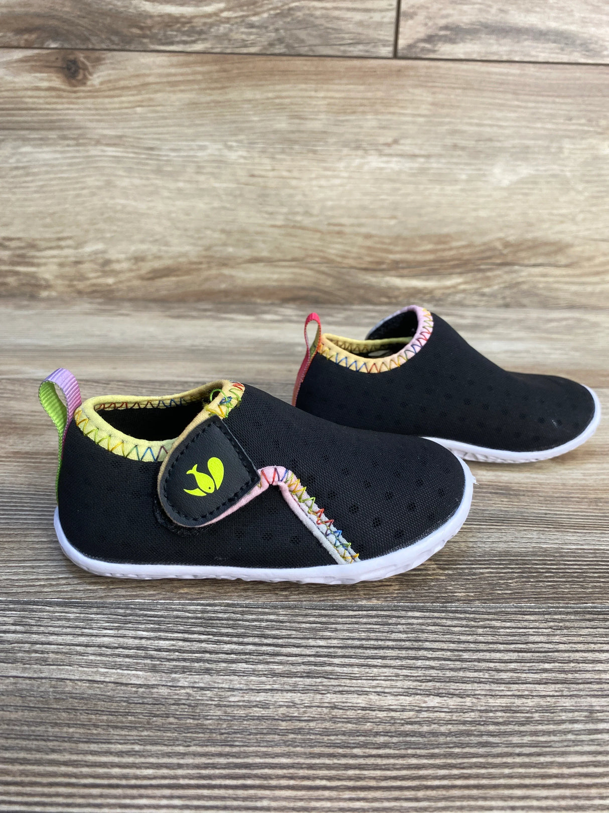 FEETCITY Mesh Water Shoes Black sz 6c