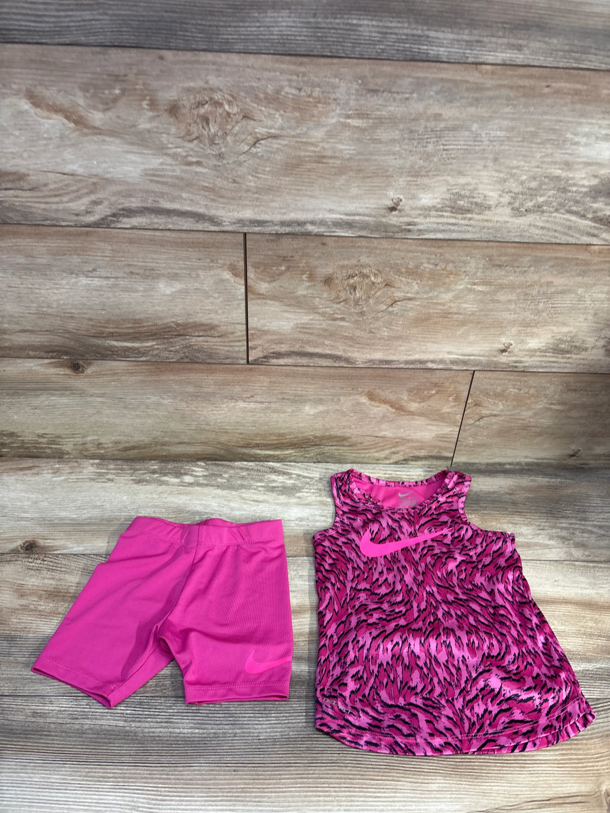 Nike Dri-Fit 2pc Tank Top & Shorts Set Pink sz 4T