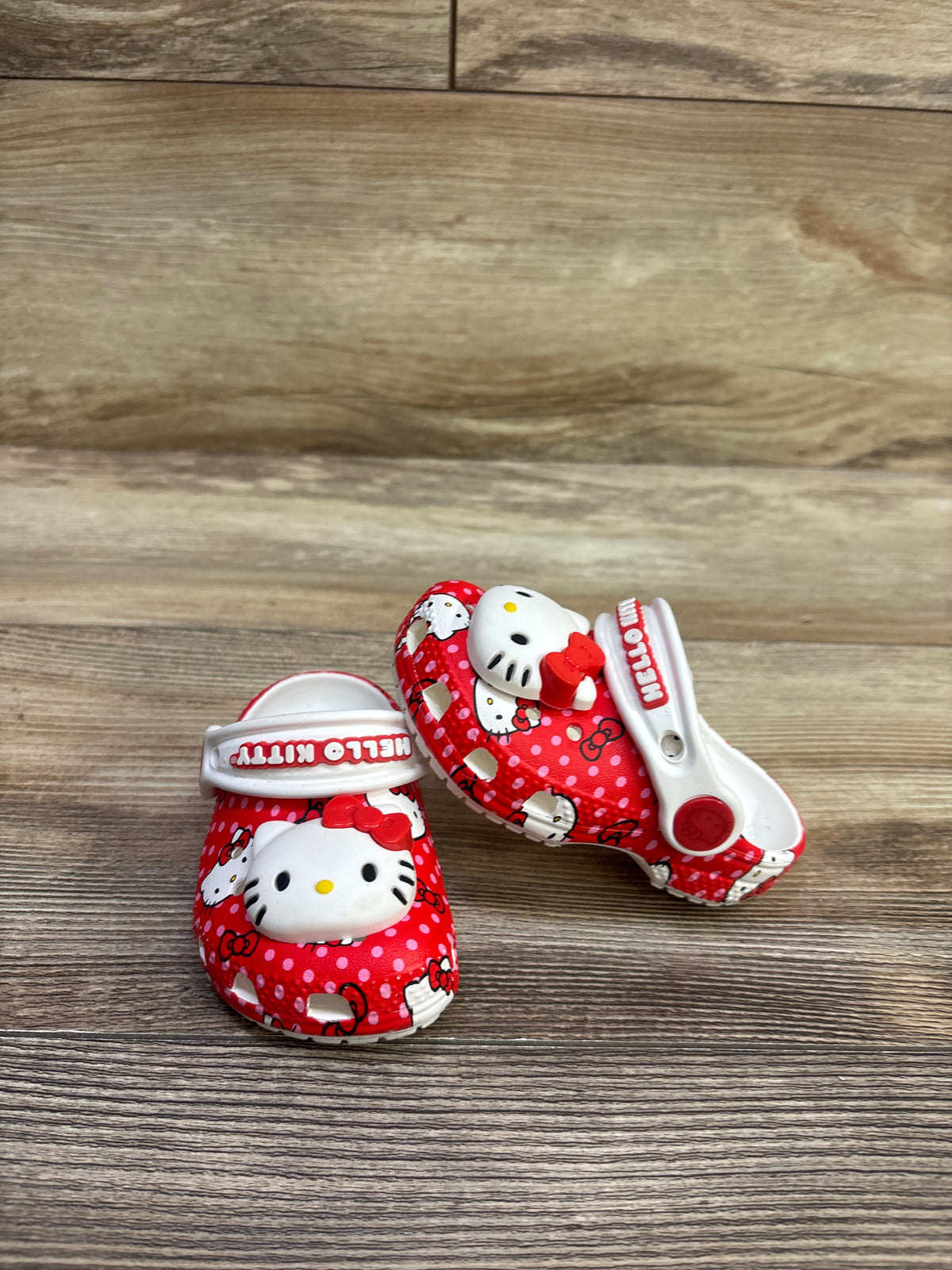 Crocs x Hello Kitty Classic Clogs Red sz 4c