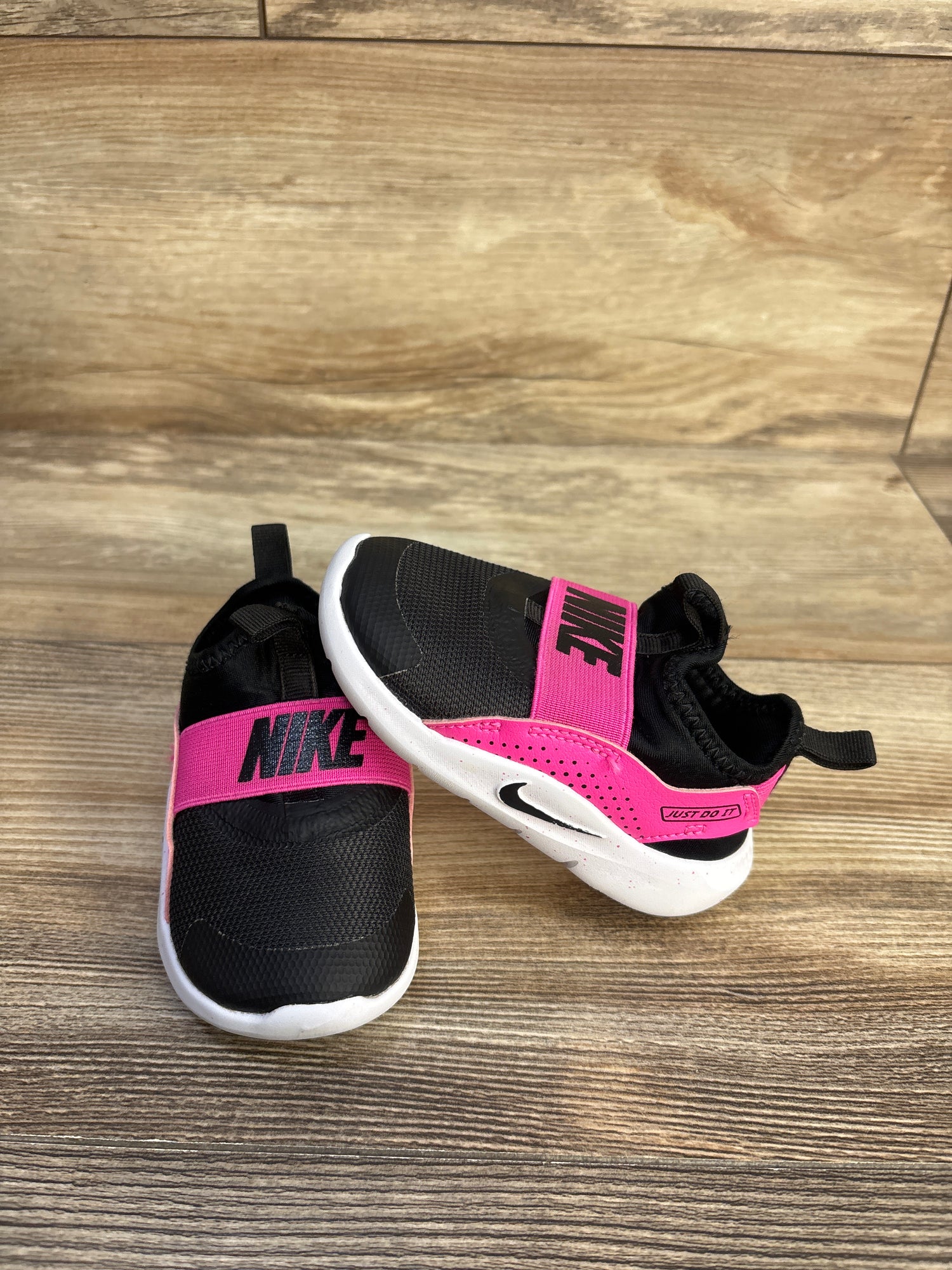 Nike Flex Runner 4 TD 'Black Laser Fuchsia' Sneakers sz 5c