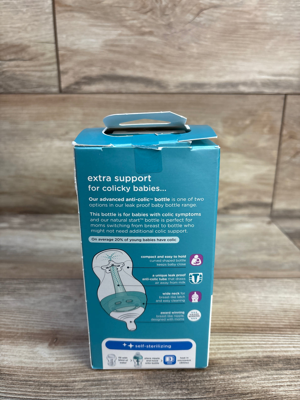 NEW Tommee Tippee Advanced Anti-Colic 9oz Bottle + 2 Nipples