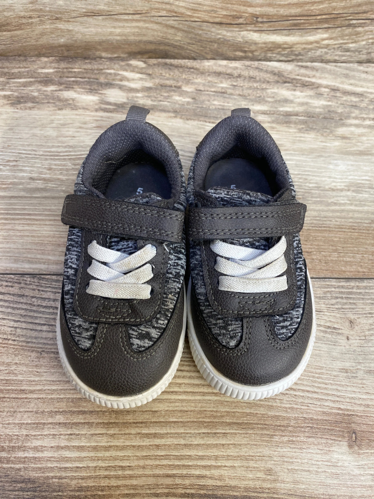 Carter's Gustav Casual Sneakers Grey sz 5c